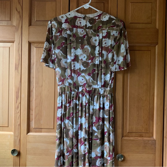 Lace collar dress - Picture 6 of 6